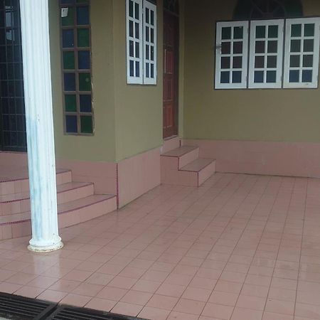 Umah Mama Apartment Kuala Terengganu Ngoại thất bức ảnh